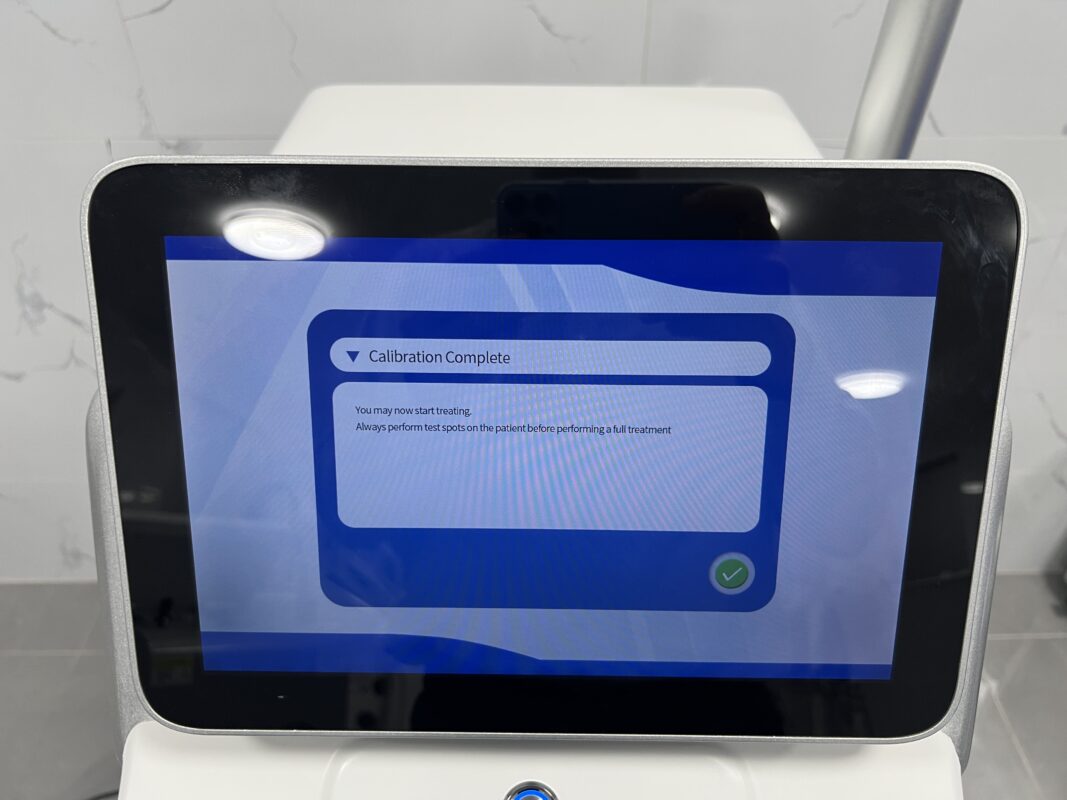 ivory-picoelite-laser-tattoo-removal-machine-752xuk