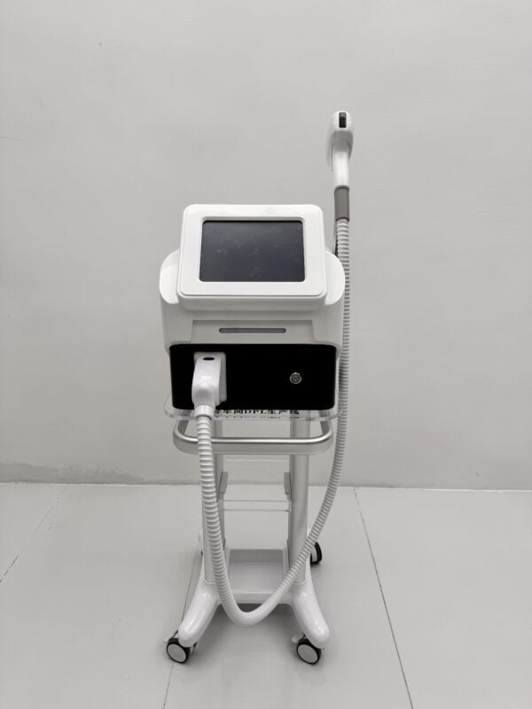 seal-elegance-white-xna6t8