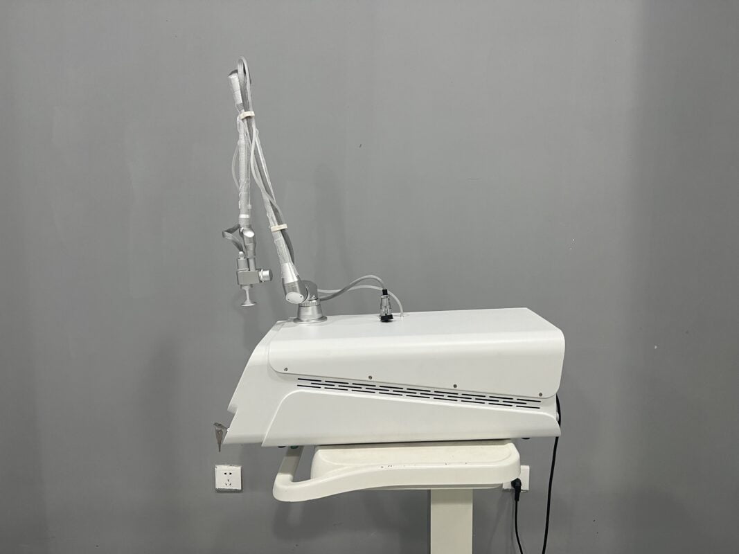 fractional-co2-laser-equipment-v11-1502