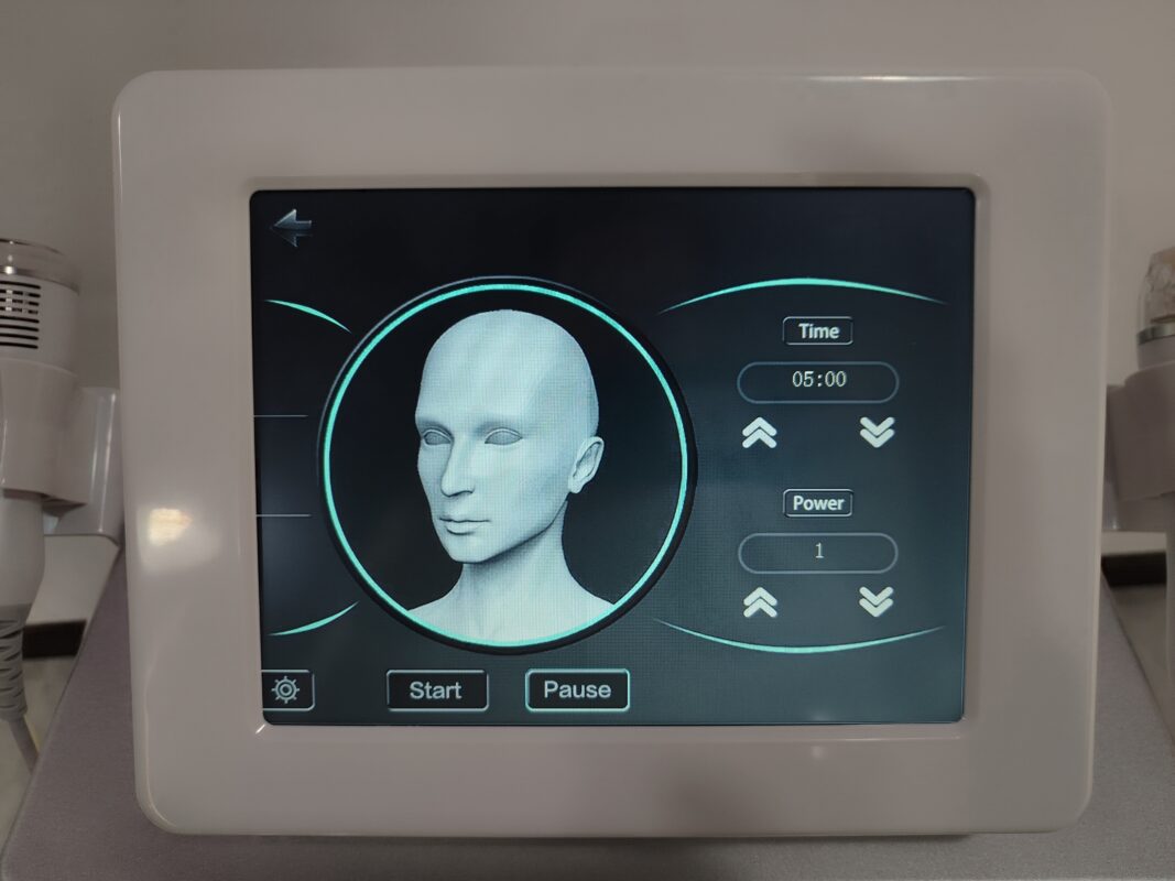 h04-golden-rf-microneedling-1018