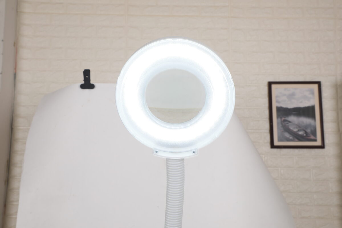 LED Magnifier Lamp Details 10